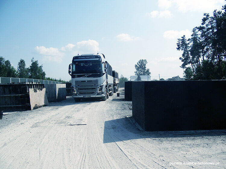 Transport szamb betonowych  w Jabłonowie Pomorskim